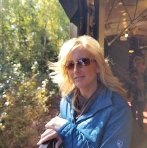 Meet your Posher, Lisa